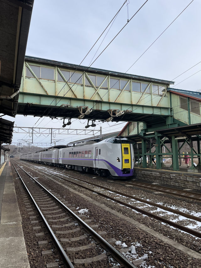 【北海道】多くの外国人観光客で賑わう・登別駅