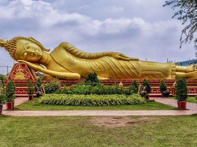 🌿 Vientiane Vibes: My Chill Weekend Getaway Full of Noodles, Sunsets & Surprises! 🌅