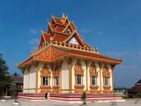 🌿 Savannakhet Slow Burn: Vintage Vibes, Mekong Sunsets & the Best Sandwich in Laos! 🥖  