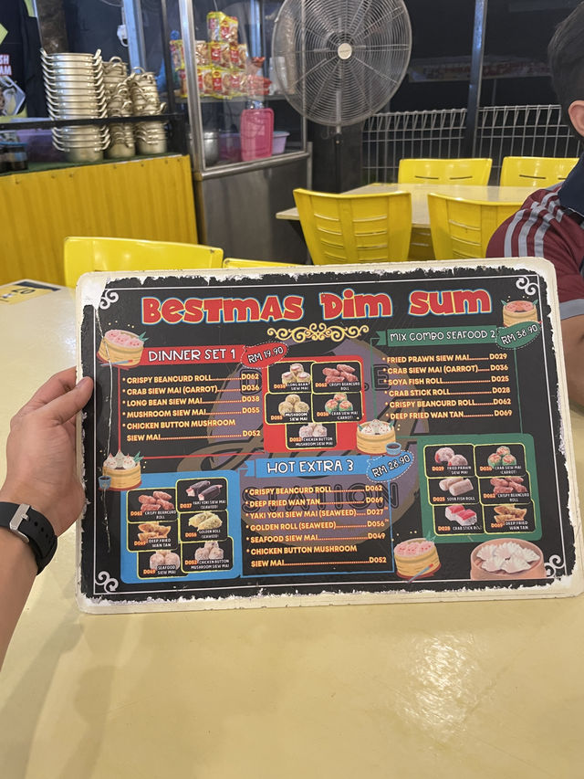 Vibrant Street Food Adventure at Double A Station, Pasir Puteh, Kelantan!