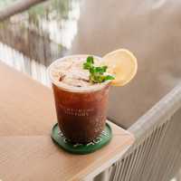 Something Journey : คาเฟ่และร้านอาหารริมทะเลสาบ
