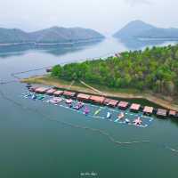 พักแพเขื่อนศรีนครินทร์ ล่องแพเปียก เล่นสวนน้ำ