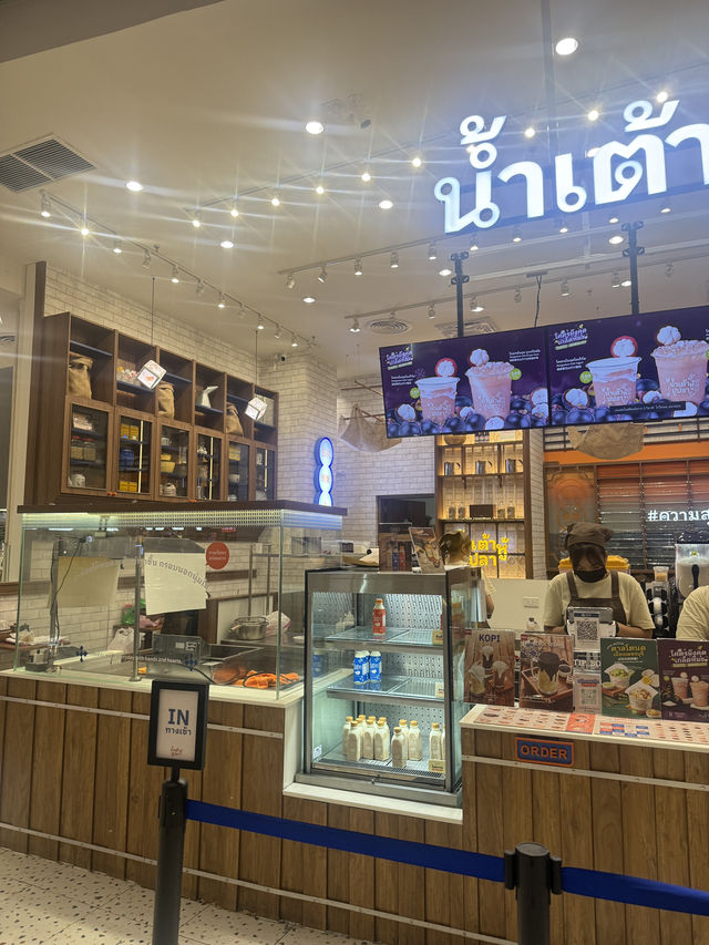 ร้าน “น้ำเต้าหู้ปูปลา”ชื่อดังจากย่านประตูผี