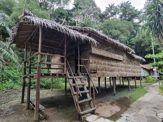 Kota Kinabalu's Hidden Charms: Explore Culture & Iconic View