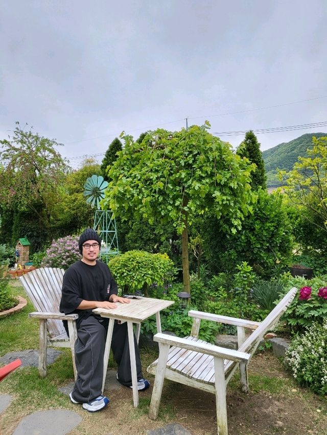불두화가 피는 동화속 공주 정원카페