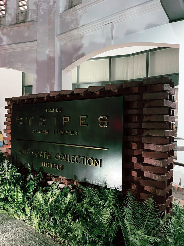 Hotel Stripes Kuala Lumpur: Chic Summer Getaway with Skyline Views