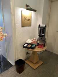 東京王子飯店～餐廳可看到東京鐵塔～房間好大啊～