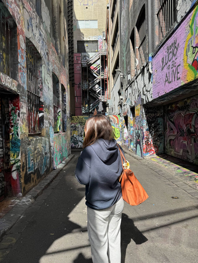 Exploring Melbourne’s Street Art at Hosier Lane 🇦🇺🎨
