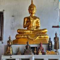 สักการะหลวงพ่อทรงงามที่วัดกลางดาวคนอง