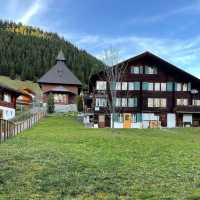 Lauterbrunnen: A Fairytale Valley of 72 Waterfalls & Alpine Magic
