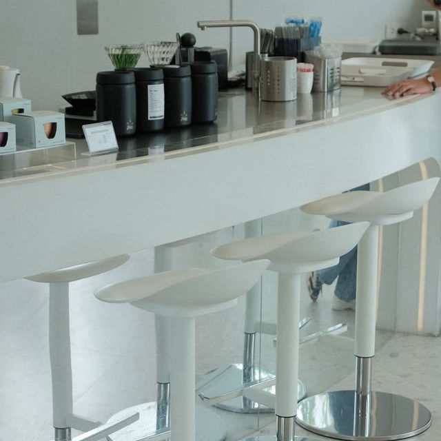 Uncloud coffee & dining
