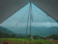 🌧️⛺️ ไร่ฝนเทียม – กางเต็นท์หน้าฝน