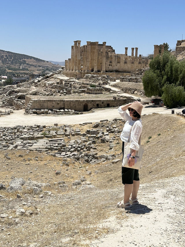 約旦-傑拉什考古遺址Jerash，請注意攤販拍照索取小費