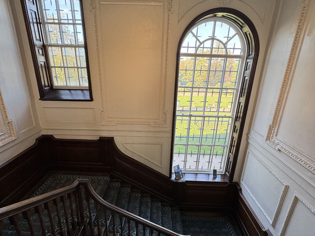 William Morris Gallery: A Journey into Art and Life in London 🎨🏡