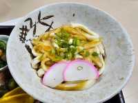 伊勢站前老店〔若草堂〕，來碗的伊勢名物烏龍麵🍜
