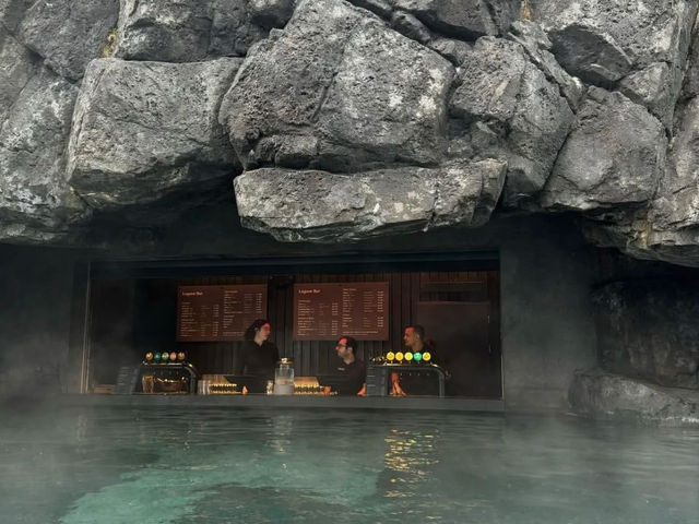 Sky Lagoon vs. Blue Lagoon: My Icelandic Hot Spring Showdown! 🇮🇸♨️
