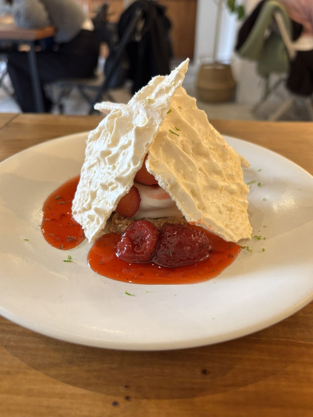 【福岡・高宮】芸術的なスイーツが味わえるカフェ！