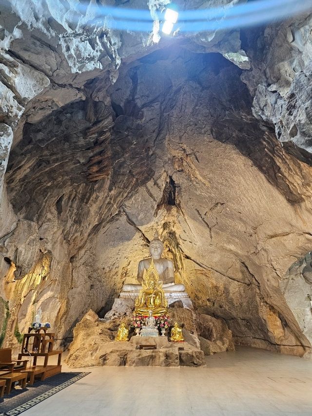 วัดเขาวง ถ้ำนารายณ์ | สระบุรี