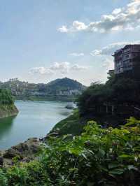 What's Furong Town like before night fall?