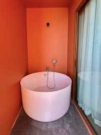 Blu Monkey Hub & Hotel Bangsaen โรมแรมสวยบางแสน