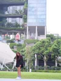นั่งเล่นในสวน ชมตึกสวย Parkroyal ใจกลางเมือง SG
