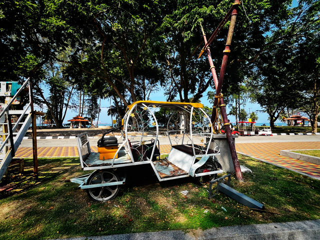 Teluk Batik – A Relaxing Summer Escape