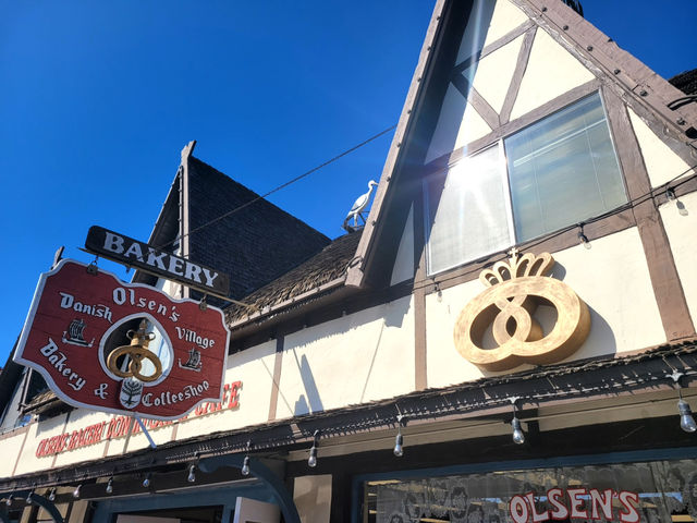 역사와 전통이 공유하는 맛집!! Olsen's Danish Village Bakery!! 