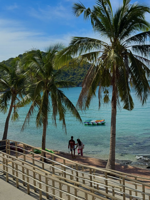 หาดถ้ำพัง เกาะสีชัง 🌊🌴