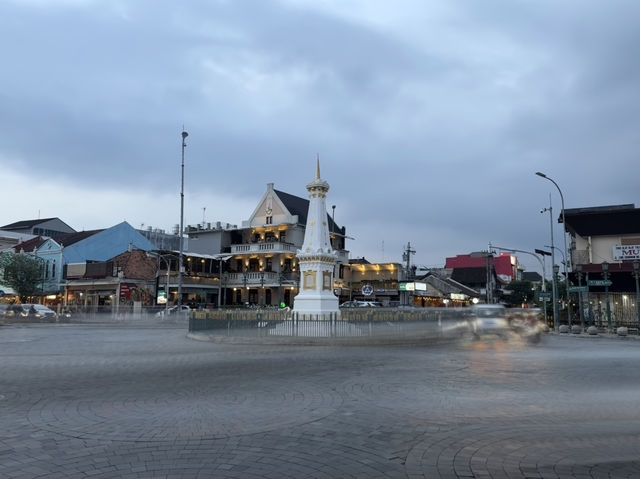 The heart of Yogyakarta, Tugu Pal Putih, at dusk. ✨
