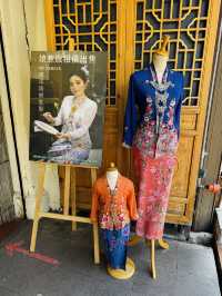 A Flea Market Full of Surprises