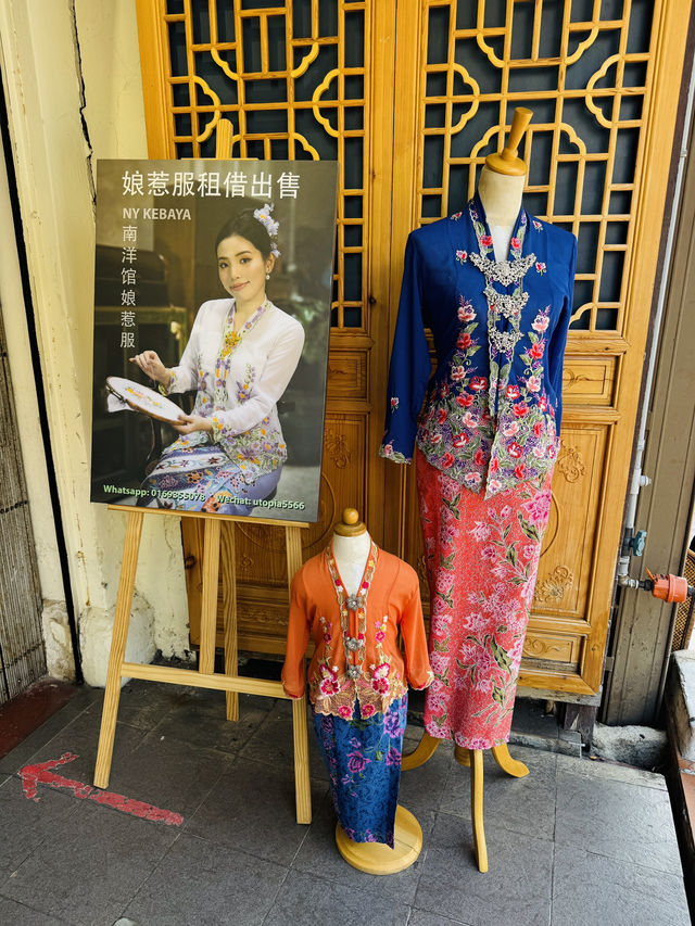 A Flea Market Full of Surprises