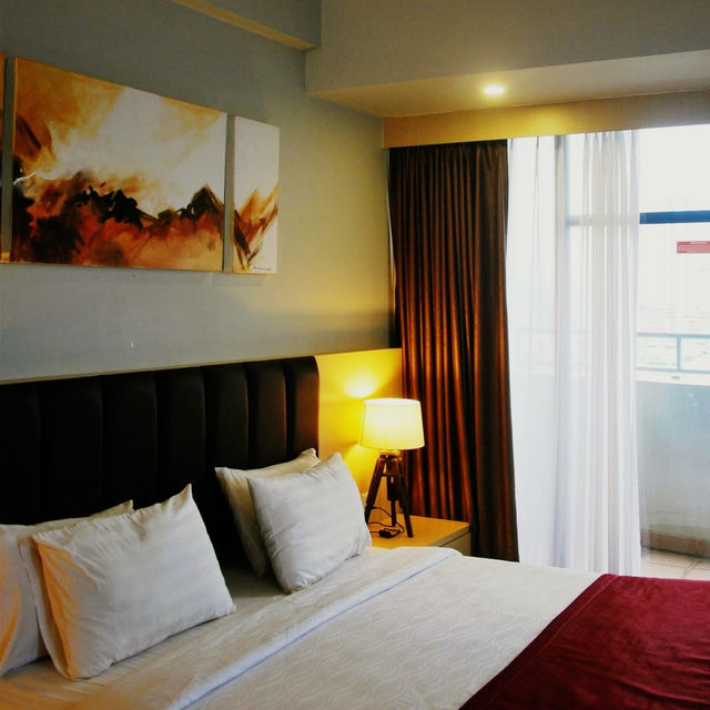 Island Luxe and Skyline Ease