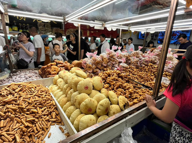 📍Kuan Alley in Hohhot – Where Old Meets New