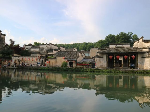 Step Into a Chinese Scroll: Discover Hongcun Village