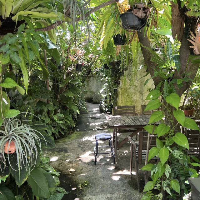 バンコクの隠れ家カフェがおしゃれ空間すぎた🇹🇭