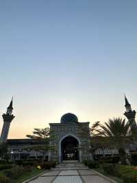 A Moment of Peace Before Takeoff – Sultan Abdul Samad KLIA Mosque ✈️  
