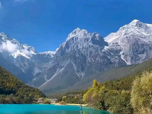 Blue Moon Valley – Nature’s Liquid Sapphire