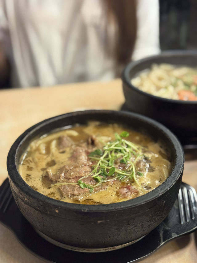 人氣排隊店❣️和風石鍋湯手打烏冬🍲