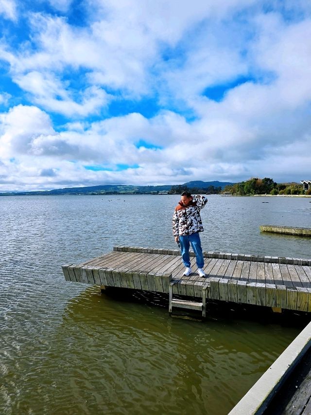 Whakarewarewa – The Living Māori Village by Lake Rotorua 