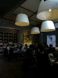 Tiny Café (Tiny Revolution) is a spacious