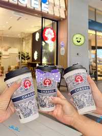 พักช้อป แวะจิบชาเกร๋ ๆ ที่ Chagee Aman Central☕️👇