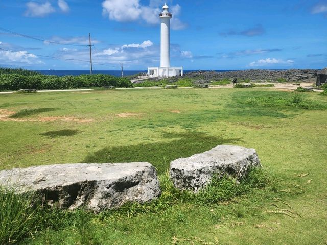 沖繩殘波岬🌊|斷崖絕壁🏝及白色的燈塔 沖繩殘波岬🌊|斷崖絕壁🏝及白色的燈塔