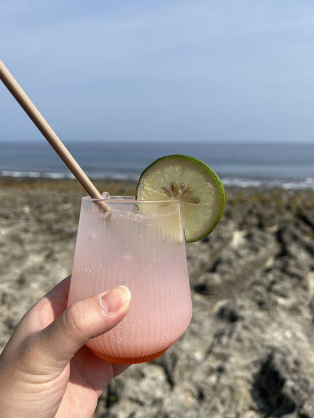 小琉球《海找冰》：坐在珊瑚海平台第一排，把海風喝進杯裡🪸☕️🌬️