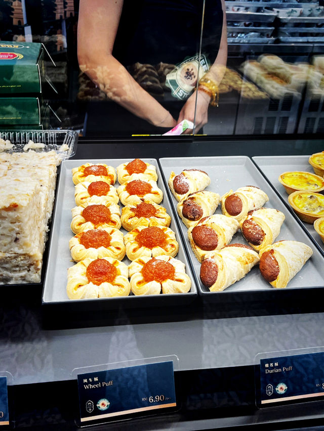 Seri Bako by Kwan Kee Store (a dessert / snack outlet specializing in nostalgic Hong Kong-style trea