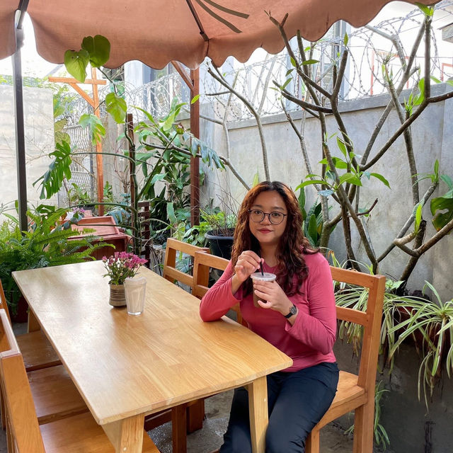 Cafe Oasis Pyin Oo Lwin🌿 Cafe Oasis Pyin Oo Lwin🌿