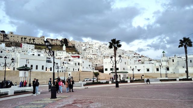 モロッコの白い街テトゥアンへ モロッコの白い街テトゥアンへ