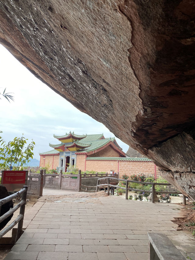 世界級的地質公園-丹霞山,想不到這麼容易就能到達 世界級的地質公園-丹霞山,想不到這麼容易就能到達