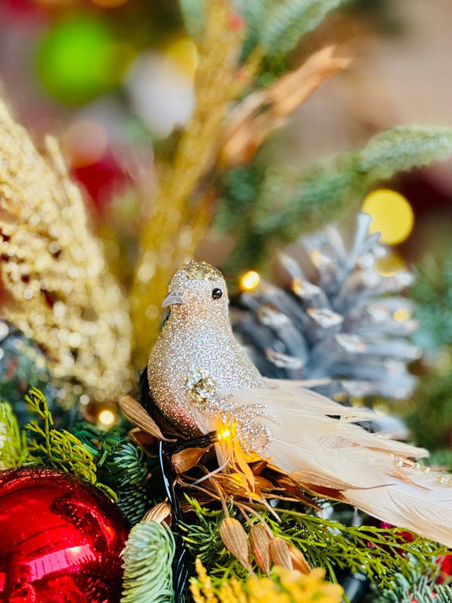 Pocket-Sized Joys in Lippo Centre Pocket-Sized Joys in Lippo Centre