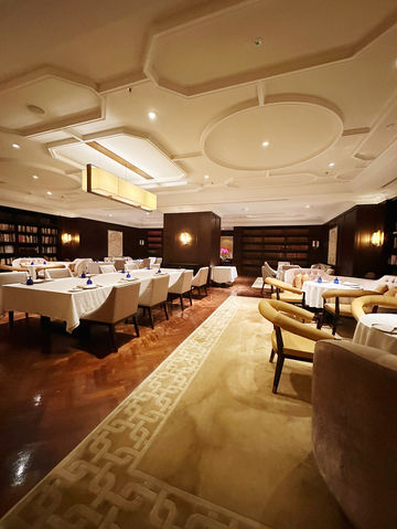 고요 속의 럭셔리, 리츠칼튼 라이브러리 타임