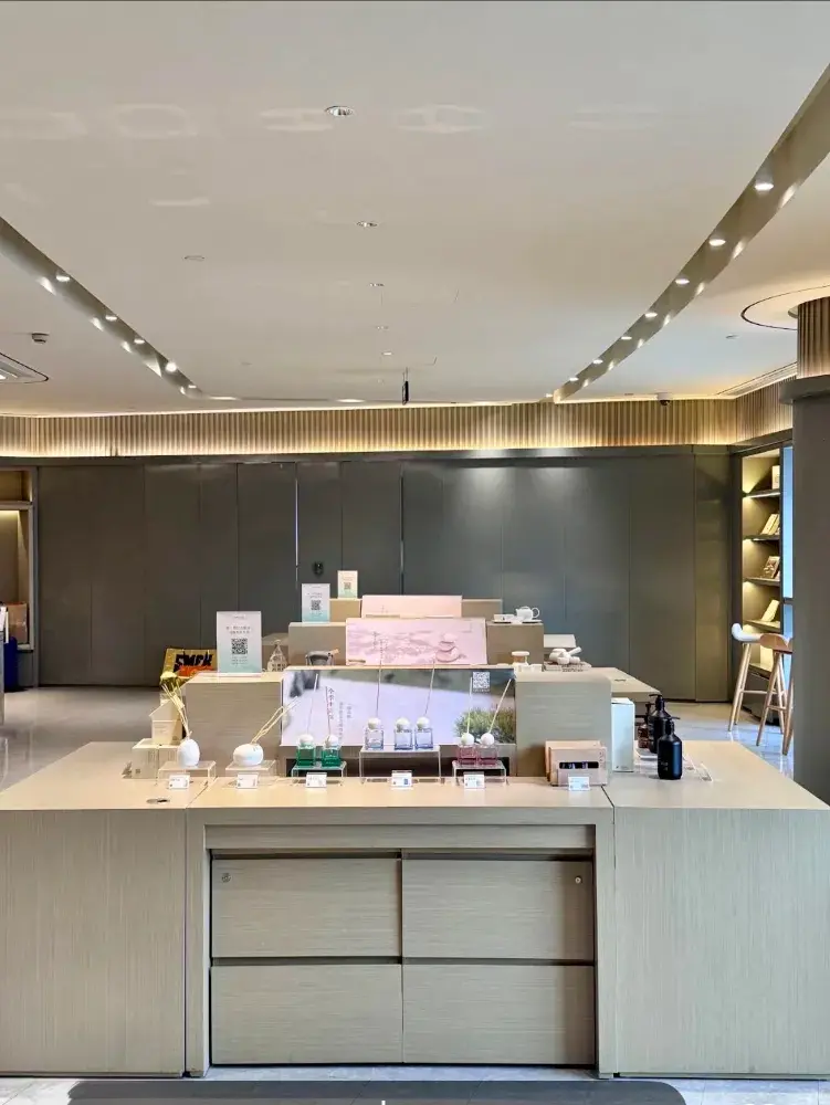 南京路からわずか150m、好立地の宿泊先「Ji Hotel Shanghai People's Square No.500」を紹介します！✨